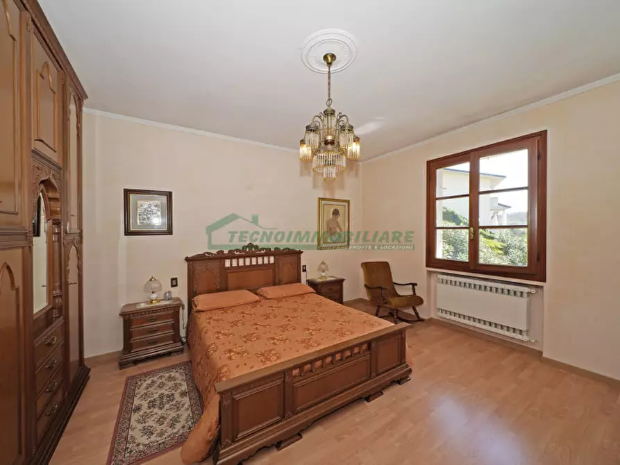 Immagine 11 di Villa in vendita  a Gavardo