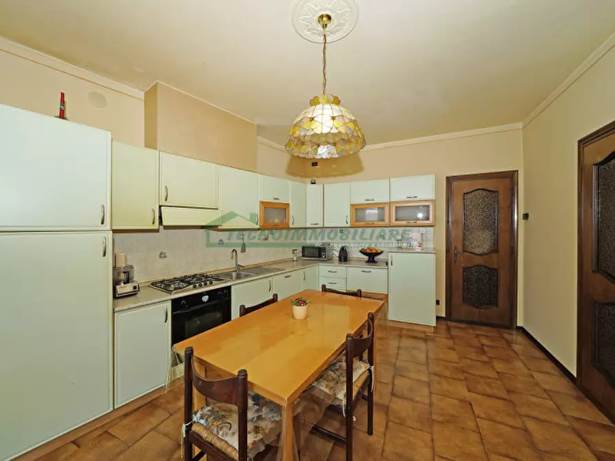 Immagine 15 di Villa in vendita  a Gavardo