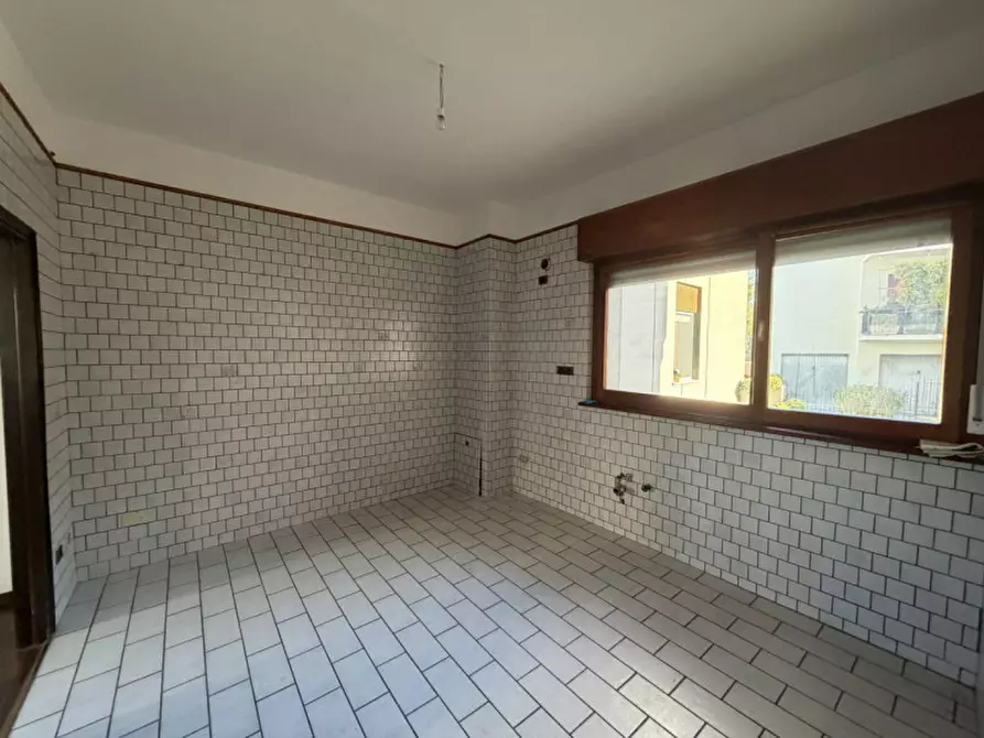 Immagine 11 di Villa in vendita  in Via Monte San Vicino a Ancona