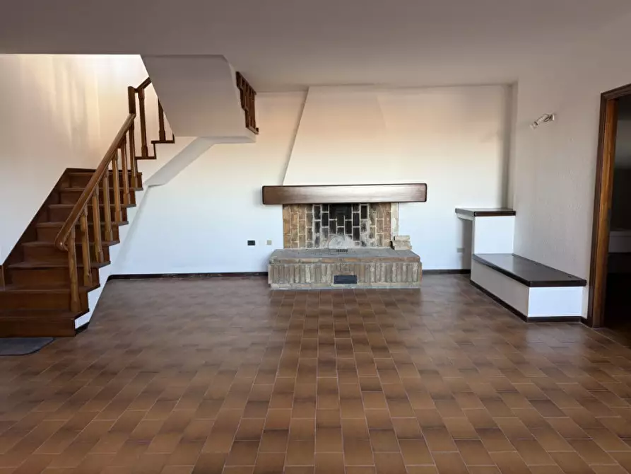 Immagine 17 di Villa in vendita  in Via Monte San Vicino a Ancona