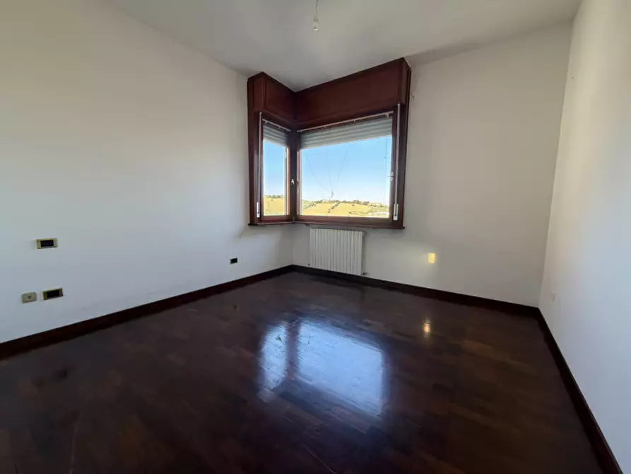 Immagine 20 di Villa in vendita  in Via Monte San Vicino a Ancona