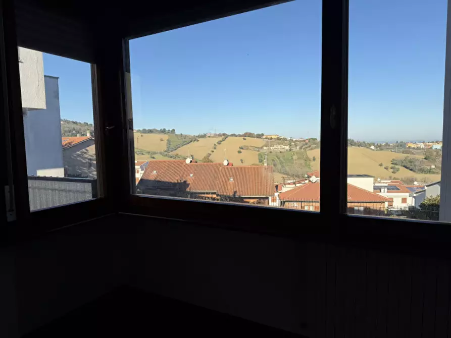 Immagine 23 di Villa in vendita  in Via Monte San Vicino a Ancona