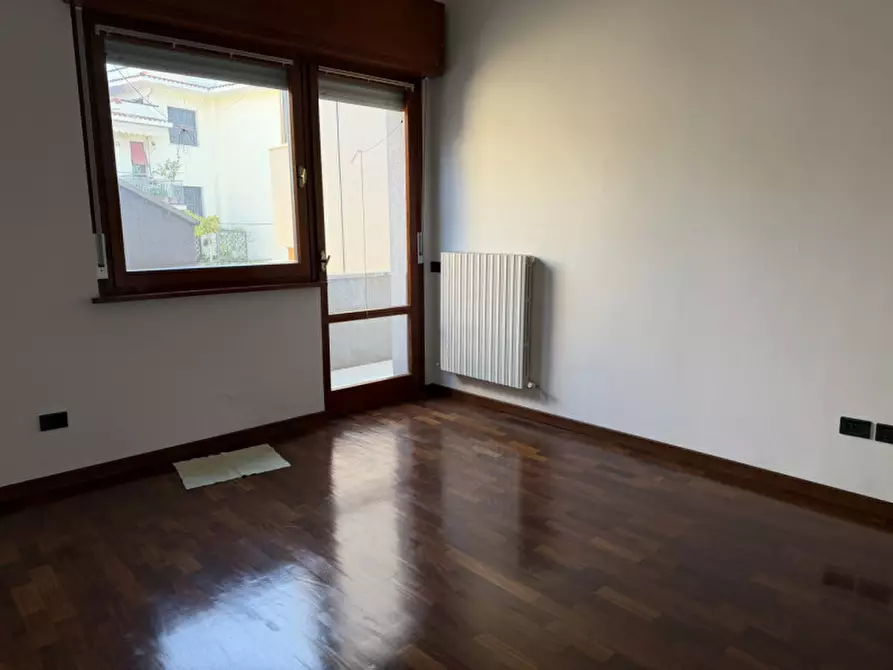 Immagine 24 di Villa in vendita  in Via Monte San Vicino a Ancona