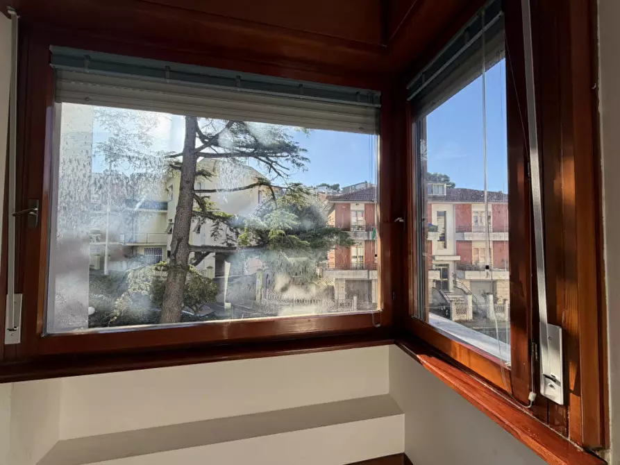 Immagine 28 di Villa in vendita  in Via Monte San Vicino a Ancona