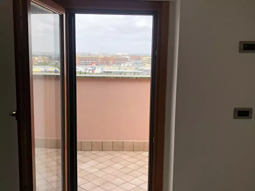 Immagine 15 di Loft/Open space in vendita  in Via leonardo bistolfi a Roma