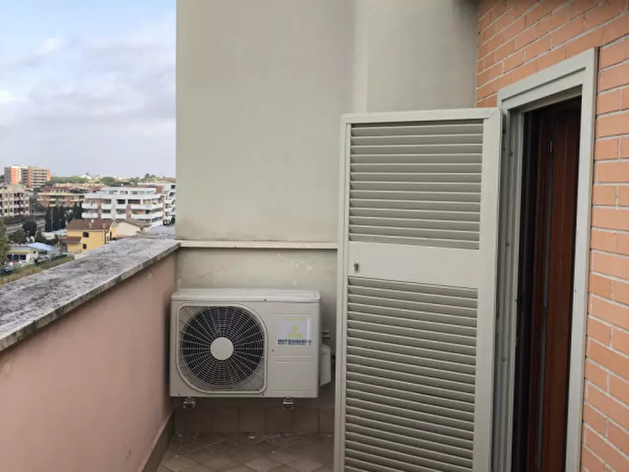 Immagine 34 di Loft/Open space in vendita  in Via leonardo bistolfi a Roma