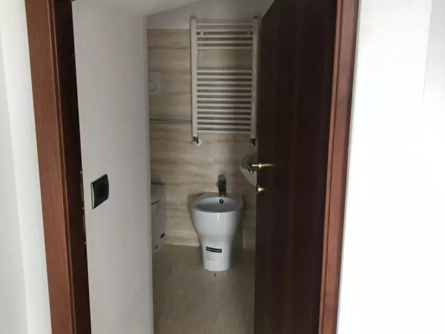 Immagine 38 di Loft/Open space in vendita  in Via leonardo bistolfi a Roma