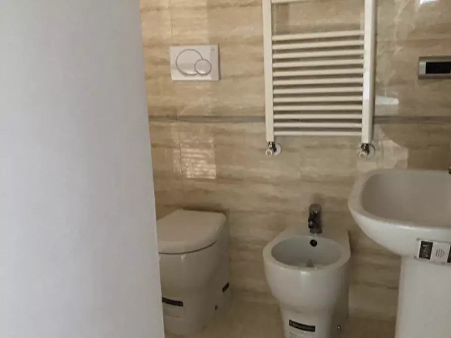 Immagine 40 di Loft/Open space in vendita  in Via leonardo bistolfi a Roma