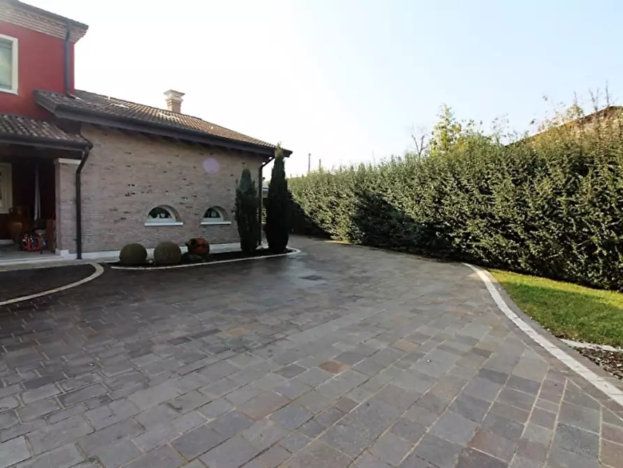 Immagine 52 di Villa in vendita  in via Pelosa a Veggiano