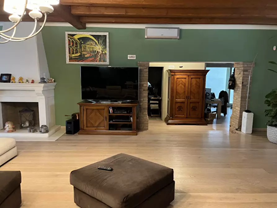 Immagine 57 di Villa in vendita  in via Pelosa a Veggiano