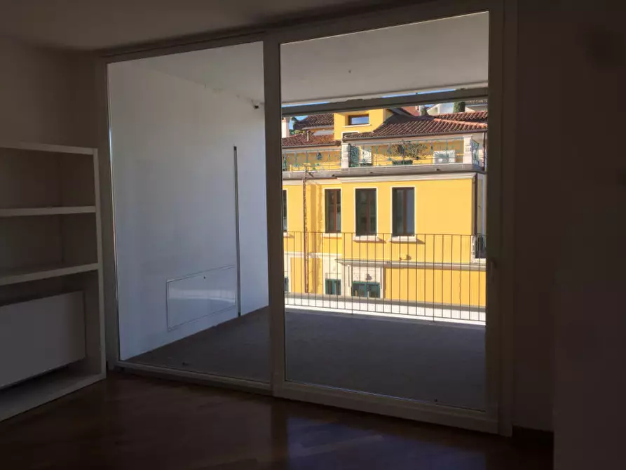 Immagine 1 di Appartamento in vendita  in via Mure Porta Nova a Vicenza