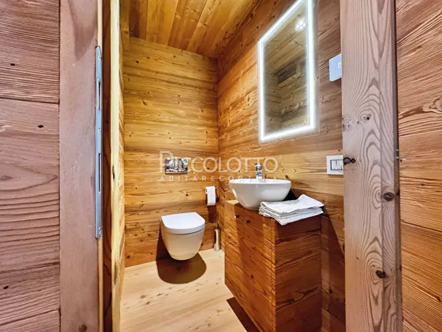 Immagine 8 di Appartamento in vendita  in località Majon a Cortina D'ampezzo