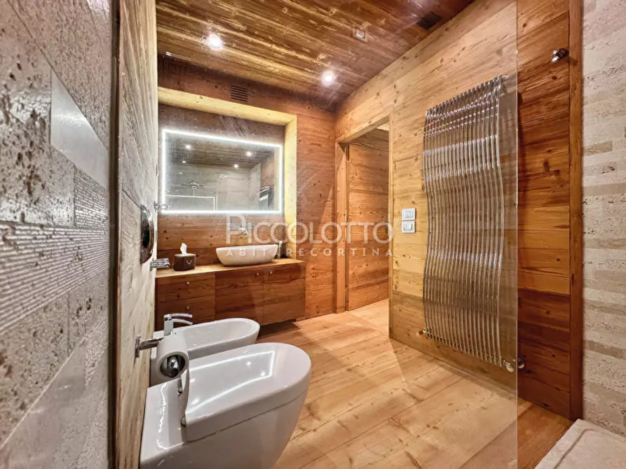 Immagine 13 di Appartamento in vendita  in località Majon a Cortina D'ampezzo