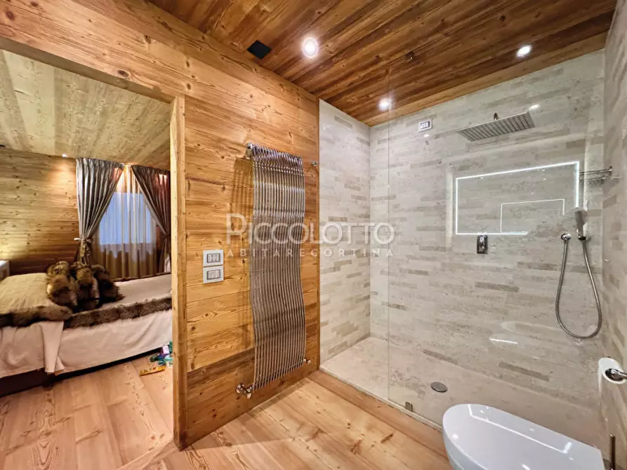 Immagine 14 di Appartamento in vendita  in località Majon a Cortina D'ampezzo