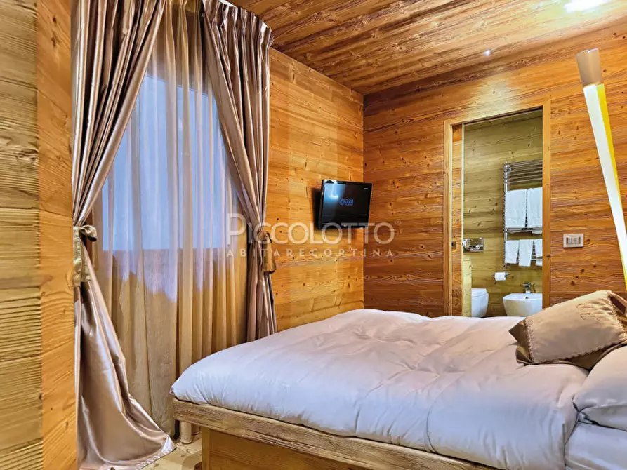 Immagine 17 di Appartamento in vendita  in località Majon a Cortina D'ampezzo