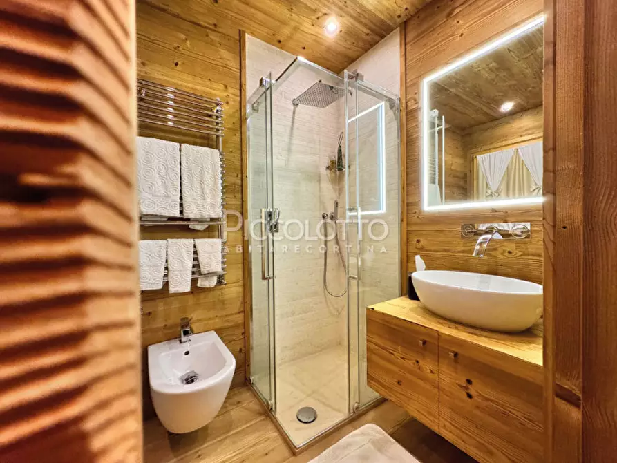 Immagine 17 di Appartamento in vendita  in località Majon a Cortina D'ampezzo