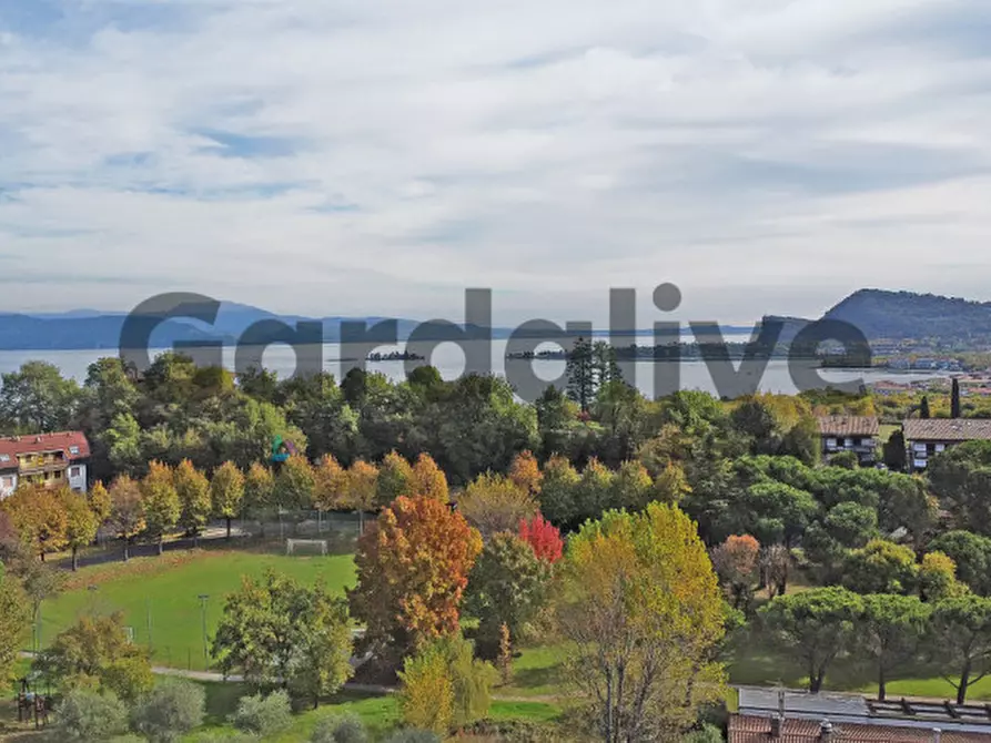 Immagine 1 di Appartamento in vendita  in Viale Catullo a Manerba Del Garda