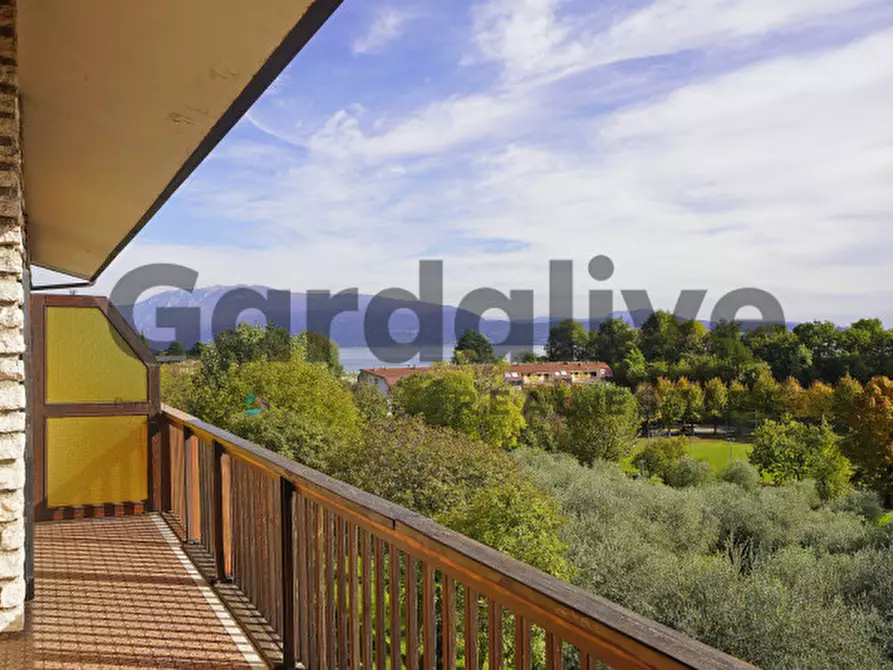 Immagine 3 di Appartamento in vendita  in Viale Catullo a Manerba Del Garda