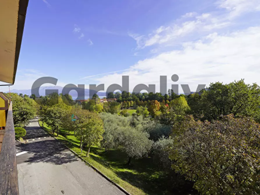 Immagine 4 di Appartamento in vendita  in Viale Catullo a Manerba Del Garda
