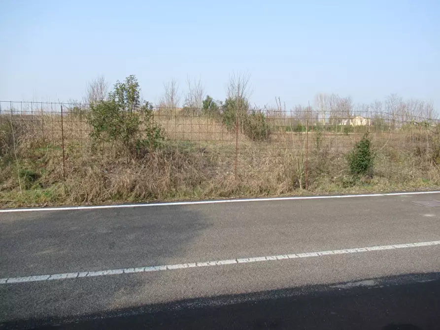 Immagine 1 di Terreno in vendita  in indipendenza a Breda Di Piave