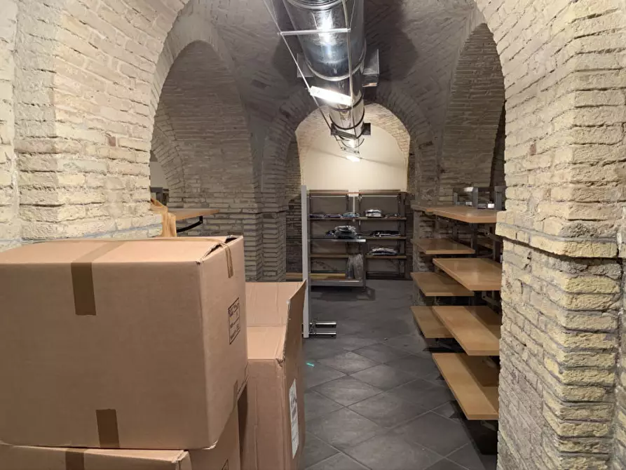 Immagine 7 di Negozio in affitto  in Corso Stamira a Ancona