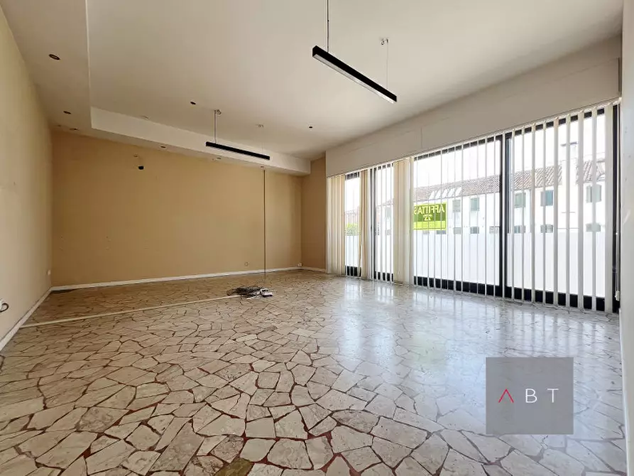Immagine 2 di Negozio in affitto  a San Giorgio Delle Pertiche
