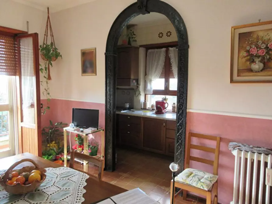 Immagine 1 di Appartamento in vendita  in via G. Starnini, N. 19 a Valentano