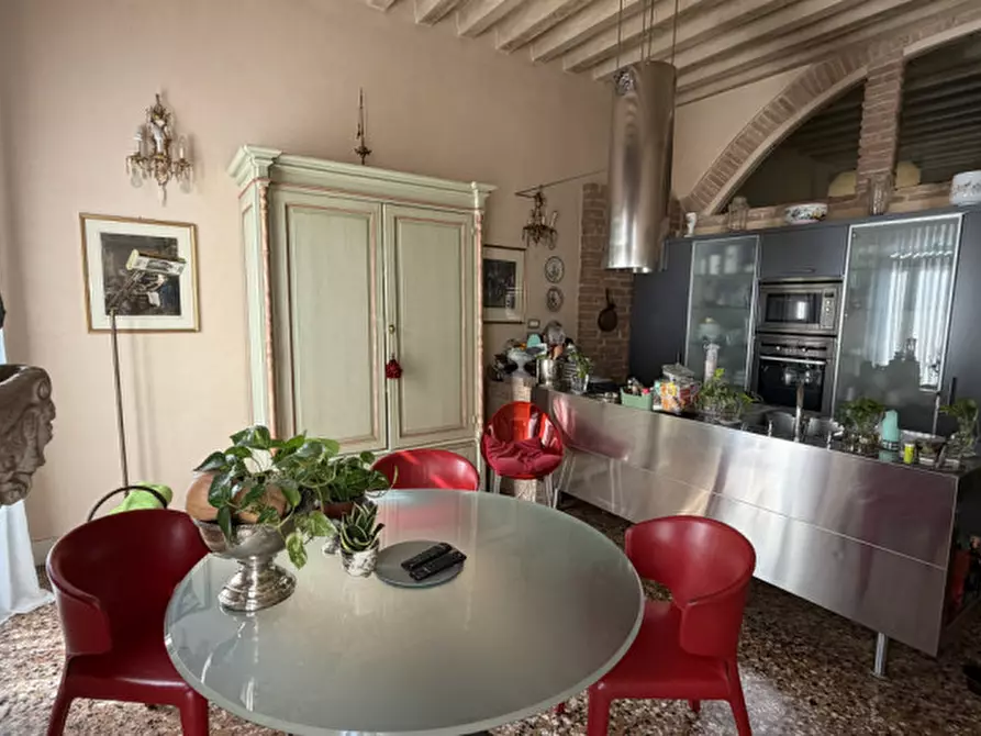 Immagine 15 di Appartamento in vendita  in Prato della Valle a Padova