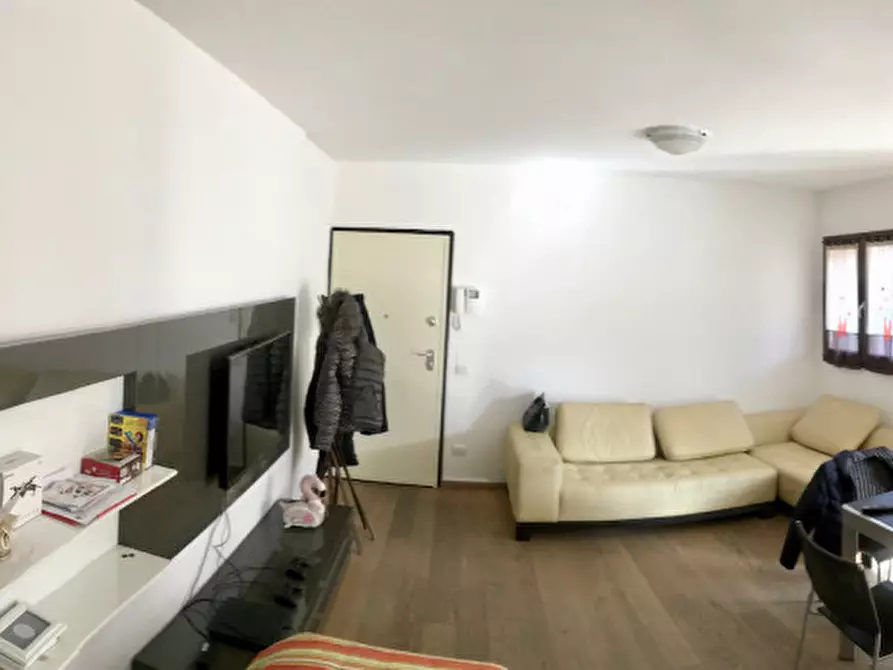 Immagine 2 di Appartamento in vendita  in VIA SORRIVOLI a Cesena