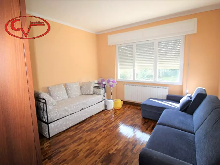 Immagine 10 di Villa in vendita  in via gori a Cavriglia