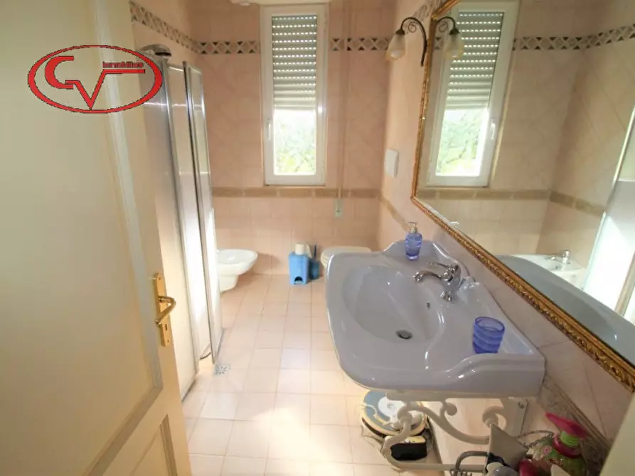 Immagine 27 di Villa in vendita  in via gori a Cavriglia