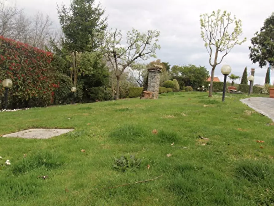 Immagine 42 di Villa in vendita  in via gori a Cavriglia