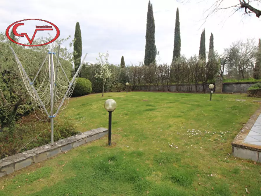 Immagine 48 di Villa in vendita  in via gori a Cavriglia