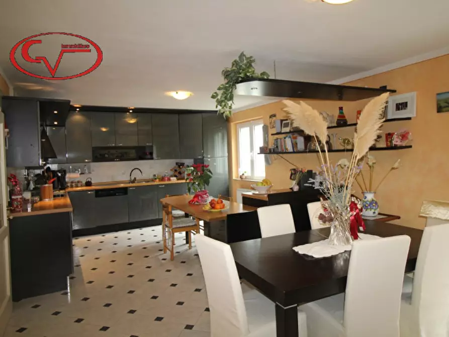 Immagine 57 di Villa in vendita  in via gori a Cavriglia