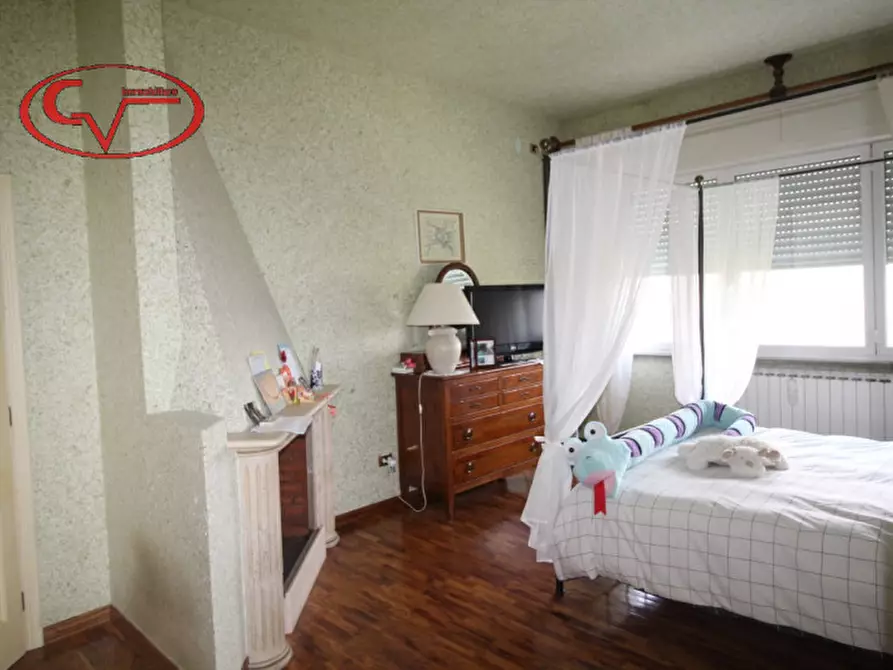 Immagine 76 di Villa in vendita  in via gori a Cavriglia