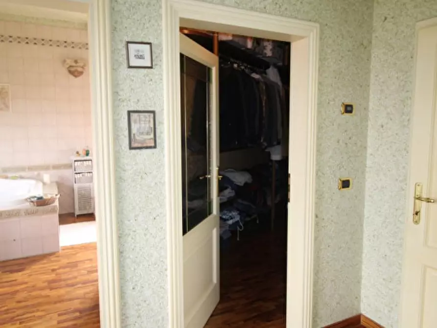 Immagine 86 di Villa in vendita  in via gori a Cavriglia