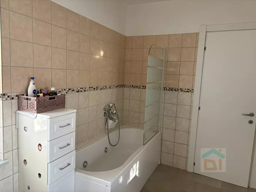 Immagine 23 di Villetta a schiera in vendita  in piazza Cesare Battisti 11 a Gonars