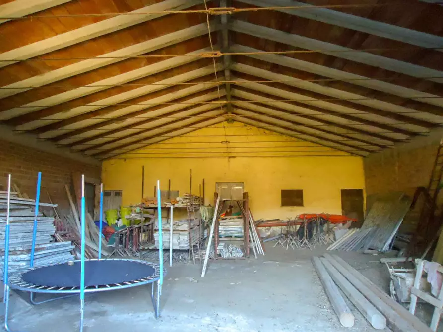 Immagine 5 di Rustico / casale in vendita  in via Ognisanti a Urbino