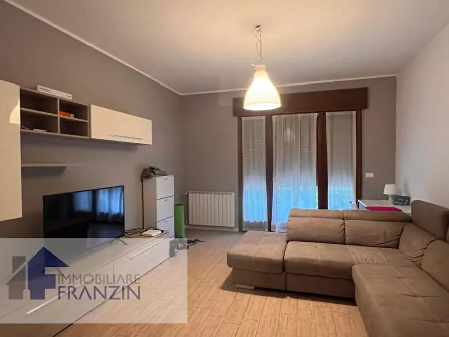 Immagine 1 di Camera in affitto  in via roma a Meolo