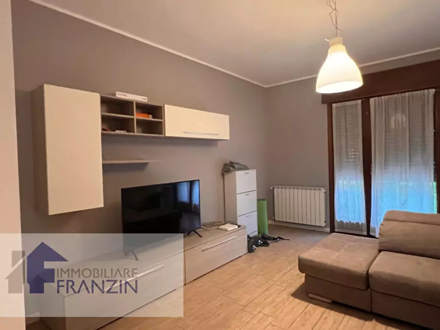 Immagine 2 di Camera in affitto  in via roma a Meolo