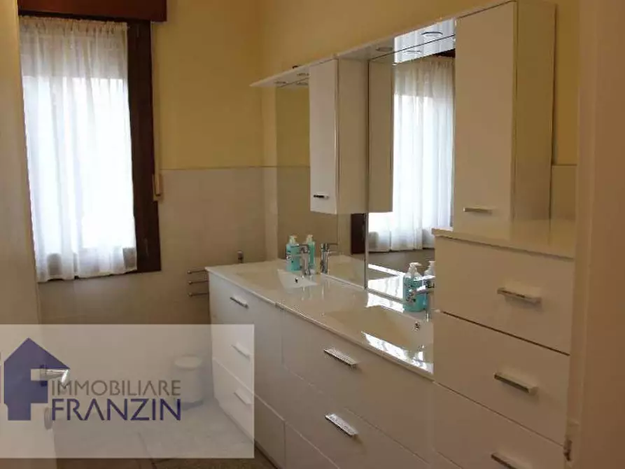 Immagine 14 di Camera in affitto  in via roma a Meolo