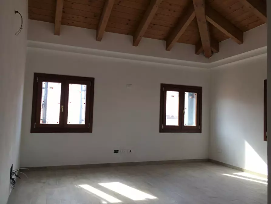 Immagine 1 di Appartamento in vendita  in Calle Vianelli a Chioggia