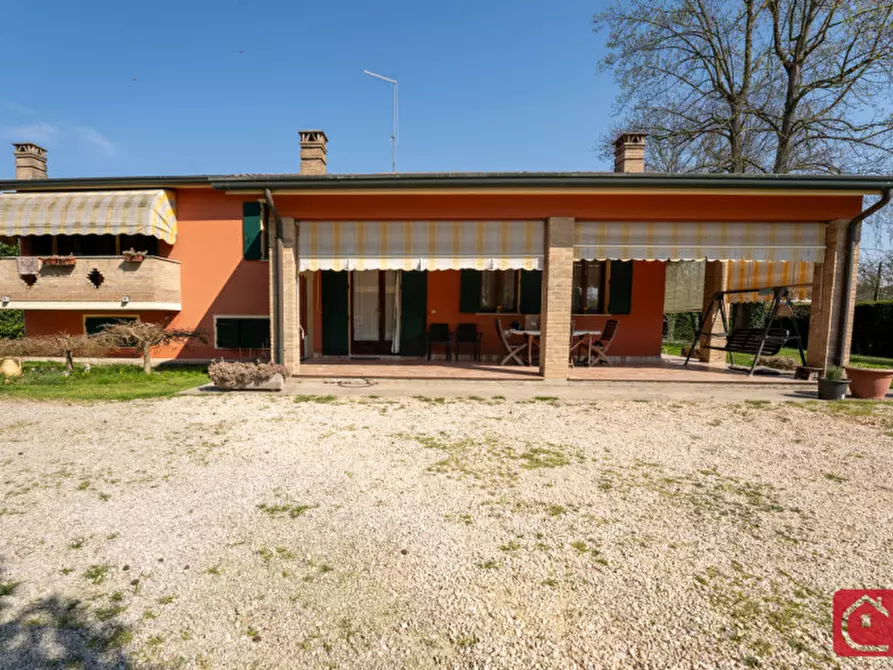 Immagine 3 di Villa in vendita  a Legnaro