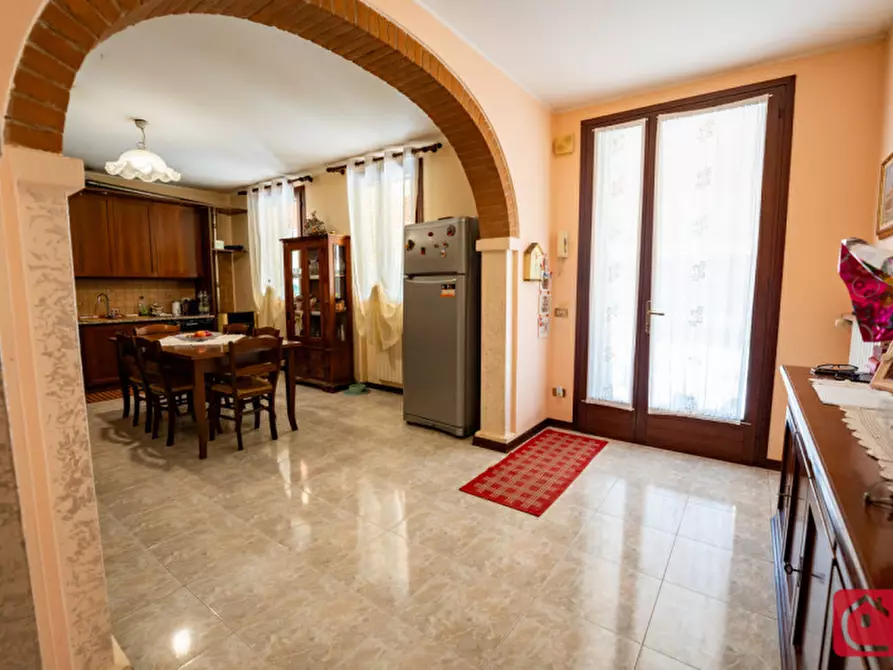 Immagine 12 di Villa in vendita  a Legnaro