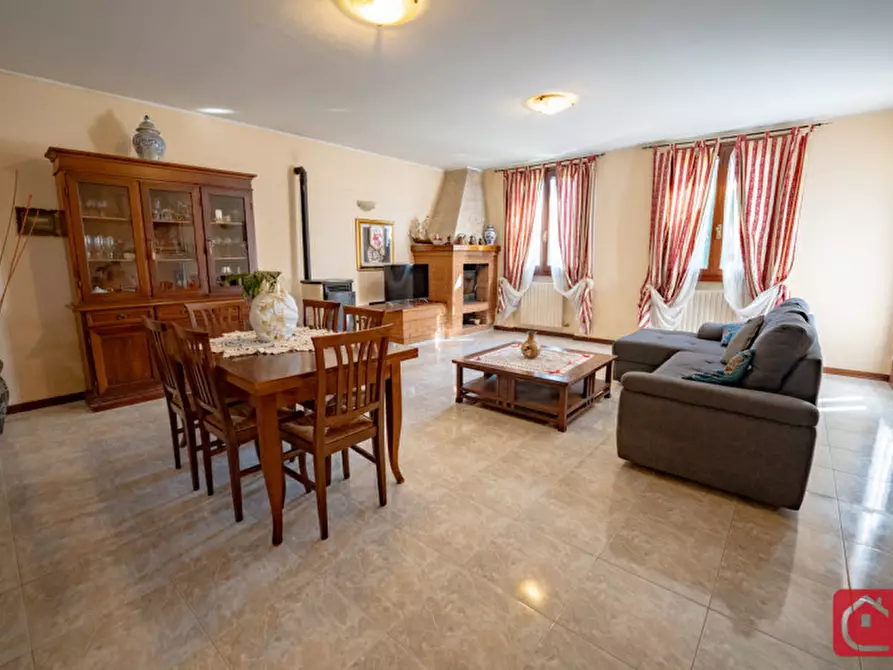 Immagine 14 di Villa in vendita  a Legnaro