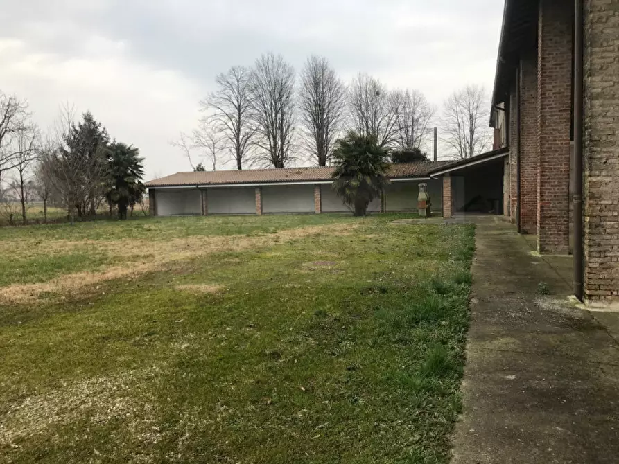Immagine 7 di Agriturismo in vendita  in ceresara a Ceresara