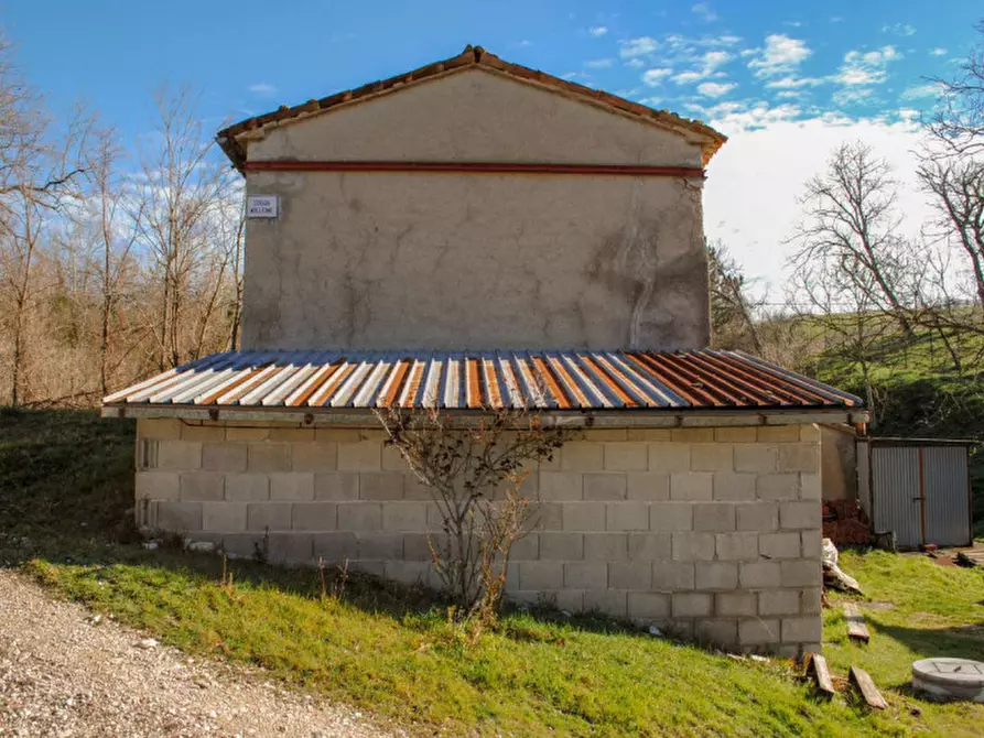 Immagine 8 di Rustico / casale in vendita  in strada Santa Barbara a Cagli