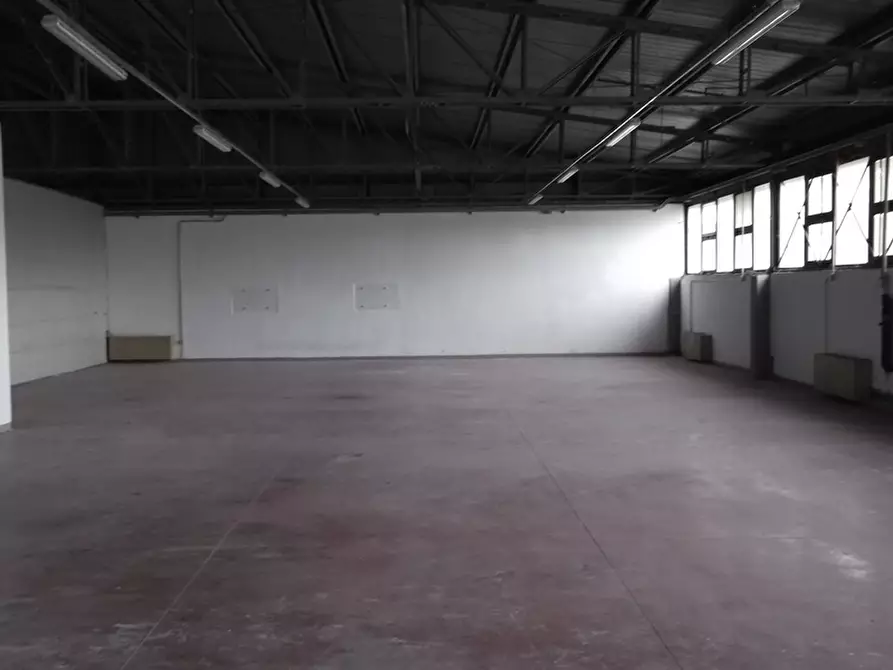 Immagine 6 di Laboratorio in affitto  in PONTE A IOZZI a Impruneta