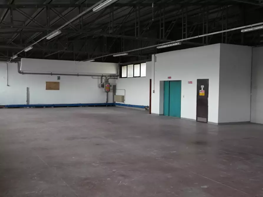 Immagine 8 di Laboratorio in affitto  in PONTE A IOZZI a Impruneta