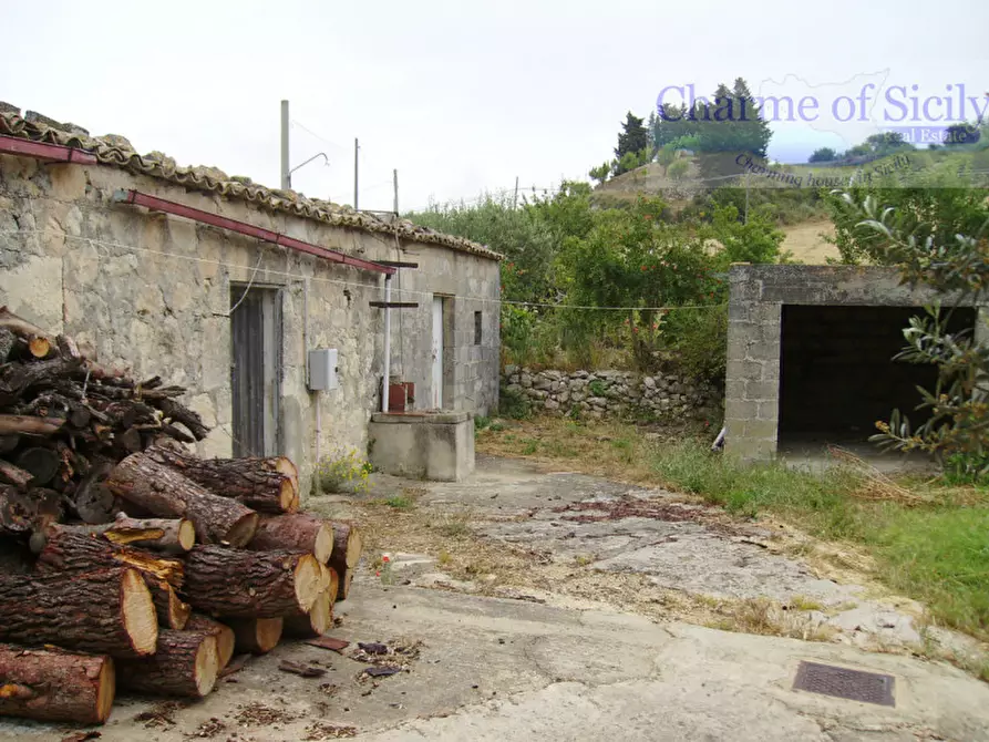 Immagine 2 di Casa indipendente in vendita  in Via della Fontana a Ragusa